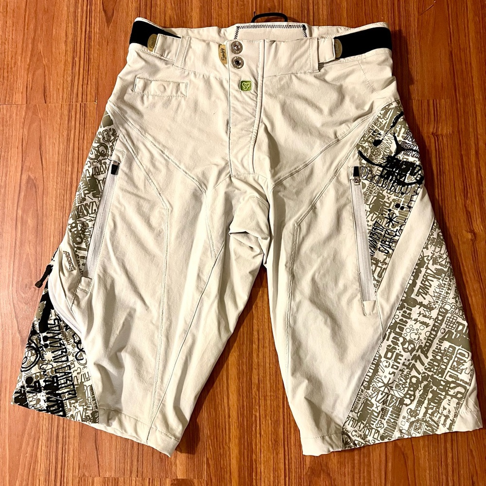 Rare Sombrio Cartel MTB Shorts Large- Like New/Mint, No Padded Liner.